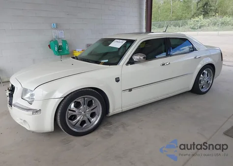 2008 Chrysler 300C Hemi из США, поврежденный, VIN 2C3KA63HX8H208103